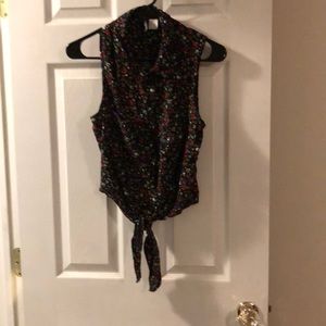 Collared tank top with breast pockets